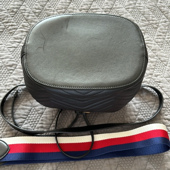 Gucci GG Marmot Black Bucket Bag - Picture 4 of 6